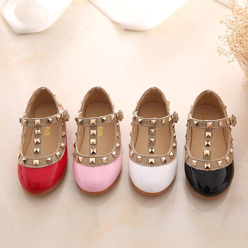 2024 New Girls Sandals Rivets Single Shoes Kids Leather Shoes Children Nude Sandal Toddler Girls Princess Flat Dance Shoes