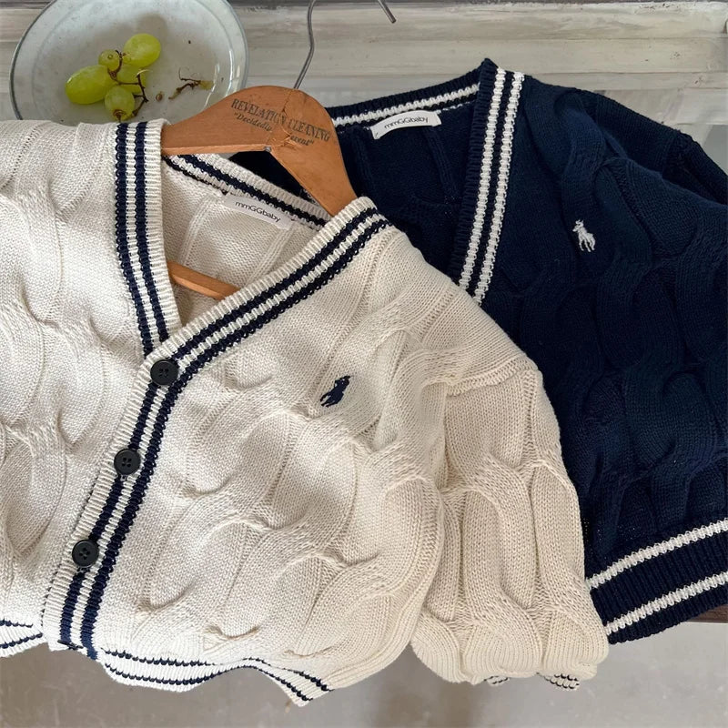 Jordan Windbreak Elegant Thicken Sweater - GuGuTon baby store - Baby Fashion - Toddlers Outfits - Babies Outfits - Toddler Clothes - Kids Clothing - Newborn Clothes - Newborn Wear - Kids Wear - Trending Clothes - Trending Outfits - Fall Fashion - Winter Fashion - Girls Clothes - Boys Clothes - Babies Wear - Kids Accessories - KidsWear - Summer Clothes - Summer Fashion - Summer Trend - Falls Sweaters - Tops - Bottom - Jeans - Blouse - Dresses - Newborn Dresses - Toys