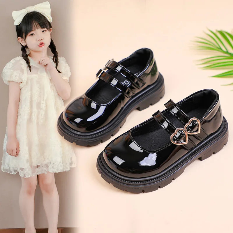 Fashion Girls Shoe 2025 Winter New Girls Soft Soled Loafers Retro Flat Versatile Girl Board Shoe
