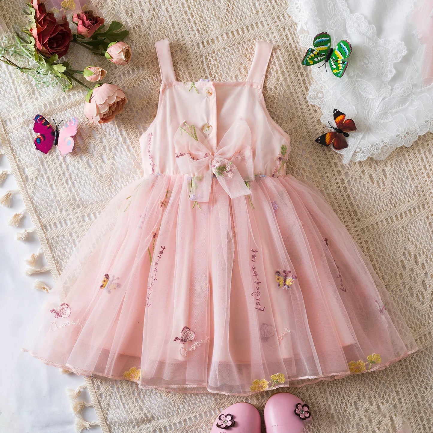 Lucía Puffy Mesh Princess Floral Embroidery Suspender Dress