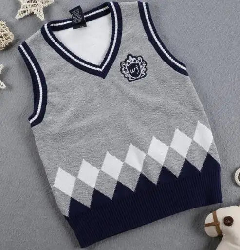 Patricio New Baby Boys V-neck Sweater - GuGuTon baby store - Baby Fashion - Toddlers Outfits - Babies Outfits - Toddler Clothes - Kids Clothing - Newborn Clothes - Newborn Wear - Kids Wear - Trending Clothes - Trending Outfits - Fall Fashion - Winter Fashion - Girls Clothes - Boys Clothes - Babies Wear - Kids Accessories - KidsWear - Summer Clothes - Summer Fashion - Summer Trend - Falls Sweaters - Tops - Bottom - Jeans - Blouse - Dresses - Newborn Dresses - Toys