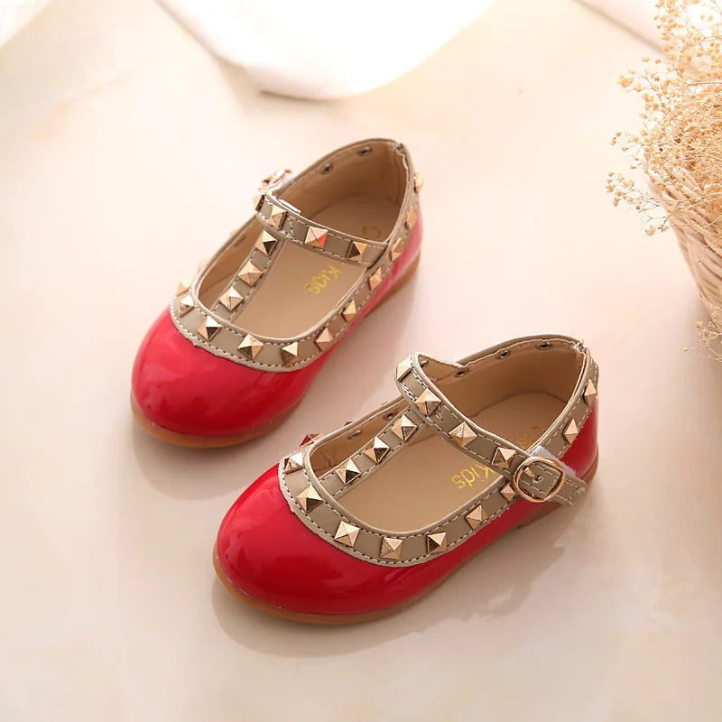 2024 New Girls Sandals Rivets Single Shoes Kids Leather Shoes Children Nude Sandal Toddler Girls Princess Flat Dance Shoes