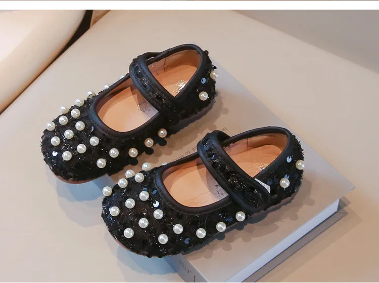 Girls Dance Shoes Elegant Round Toes Kids Flat Shoes Non-slip Soft Sole 2025 New Girls Princess Shoes with Sweet Pearl Ins Trend