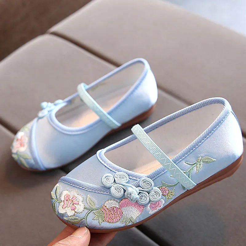 New Kids Shoes For Girl Children's Embroidered Cloth Shoes Chinese Style Girls Shoes Festival Loafers Ballet Flats CSH1440