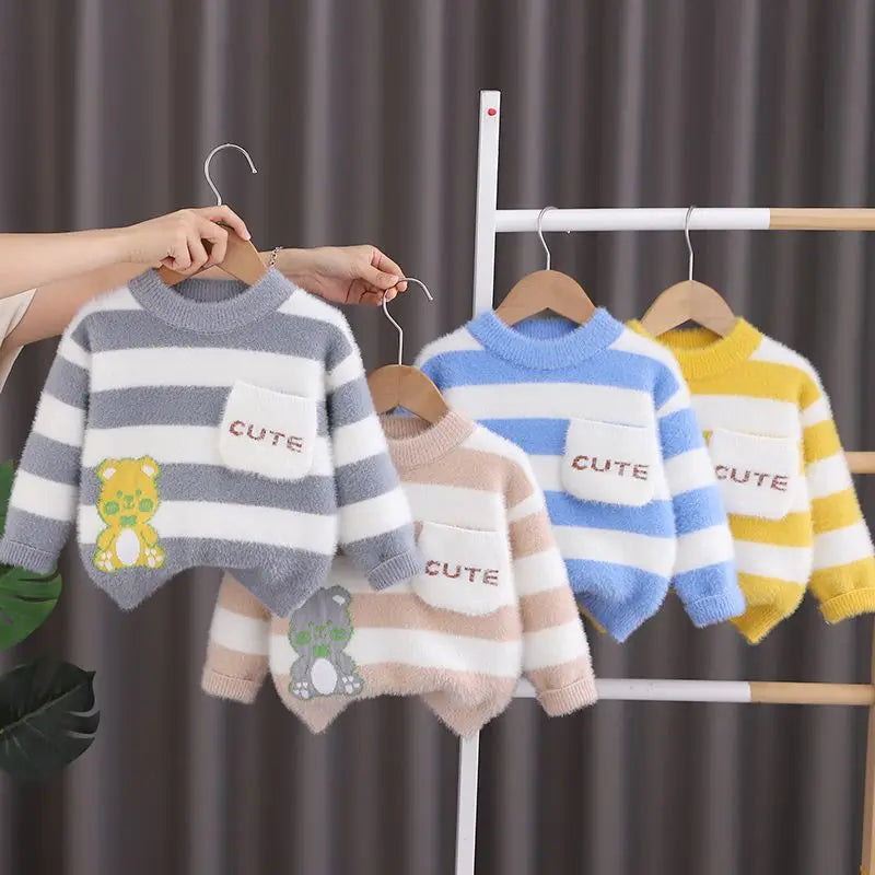 Gerald Winter New Fashion Warm Sweater - GuGuTon baby store - Baby Fashion - Toddlers Outfits - Babies Outfits - Toddler Clothes - Kids Clothing - Newborn Clothes - Newborn Wear - Kids Wear - Trending Clothes - Trending Outfits - Fall Fashion - Winter Fashion - Girls Clothes - Boys Clothes - Babies Wear - Kids Accessories - KidsWear - Summer Clothes - Summer Fashion - Summer Trend - Falls Sweaters - Tops - Bottom - Jeans - Blouse - Dresses - Newborn Dresses - Toys