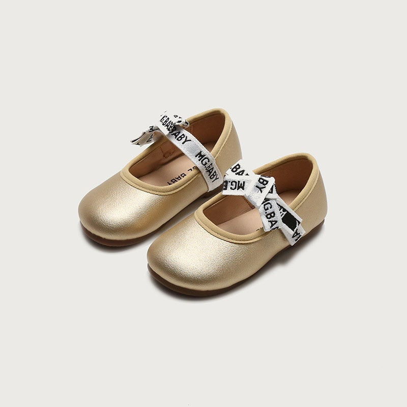 Princess Leather Shoes for Girls Mary Jane - GuGuTon baby store - Baby Fashion - Toddlers Outfits - Babies Outfits - Toddler Clothes - Kids Clothing - Newborn Clothes - Newborn Wear - Kids Wear - Trending Clothes - Trending Outfits - Fall Fashion - Winter Fashion - Girls Clothes - Boys Clothes - Babies Wear - Kids Accessories - KidsWear - Summer Clothes - Summer Fashion - Summer Trend - Falls Sweaters - Tops - Bottom - Jeans - Blouse - Dresses - Newborn Dresses - Toys
