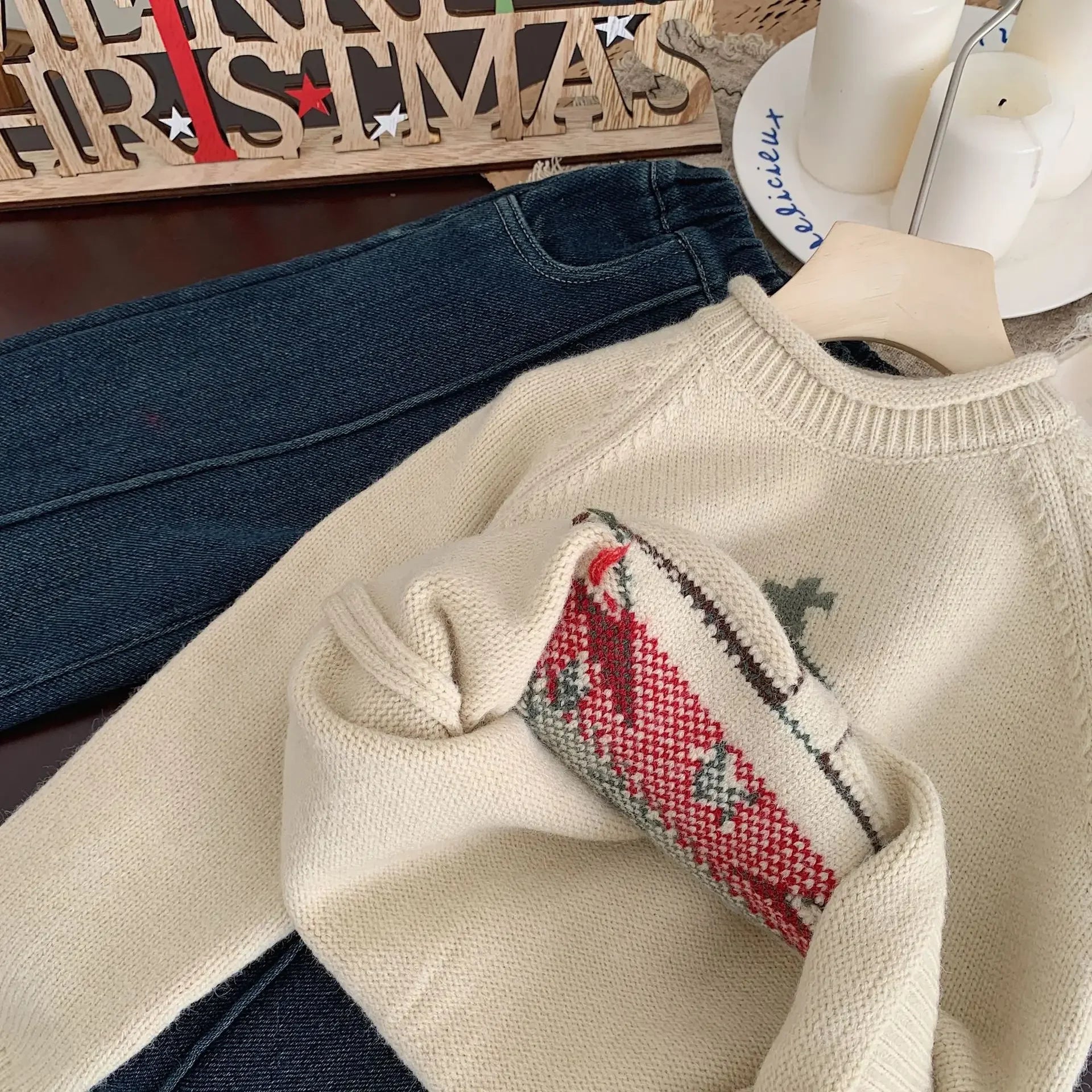 Dicaprio Winter New Christmas Sweater - GuGuTon baby store - Baby Fashion - Toddlers Outfits - Babies Outfits - Toddler Clothes - Kids Clothing - Newborn Clothes - Newborn Wear - Kids Wear - Trending Clothes - Trending Outfits - Fall Fashion - Winter Fashion - Girls Clothes - Boys Clothes - Babies Wear - Kids Accessories - KidsWear - Summer Clothes - Summer Fashion - Summer Trend - Falls Sweaters - Tops - Bottom - Jeans - Blouse - Dresses - Newborn Dresses - Toys