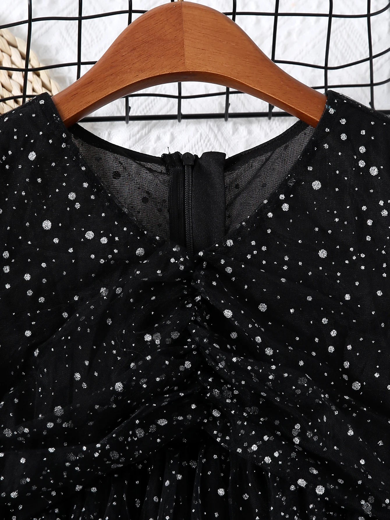Spring And Autumn Style Girls' V-Neck Elegant Slim Fit Sequin Solid Color Dress