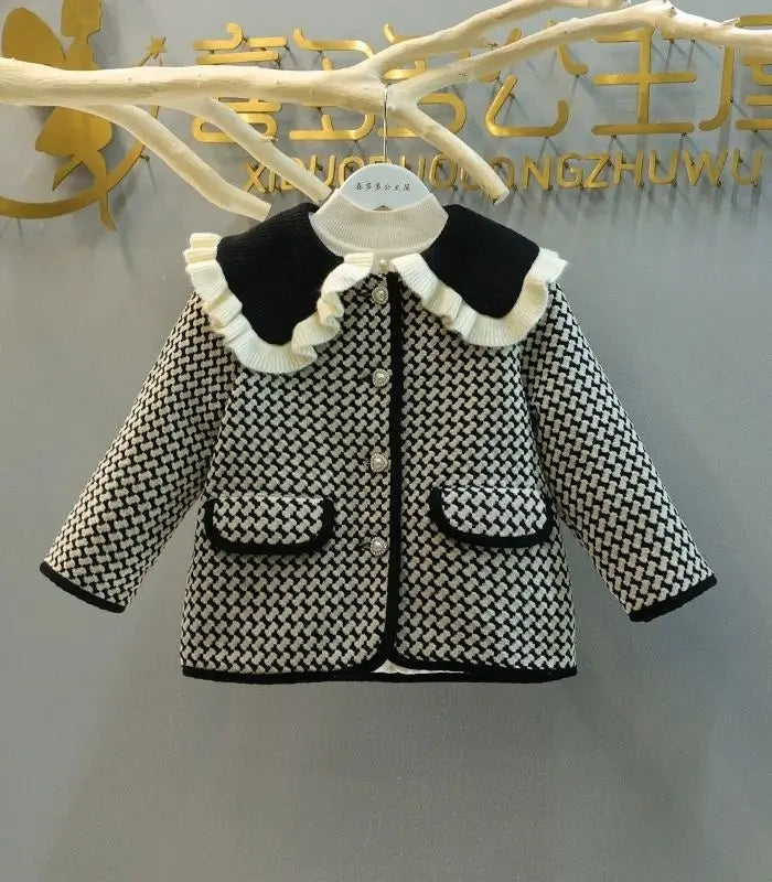 Francia Girl Winter Children Large Lape Fashion - GuGuTon baby store - Baby Fashion - Toddlers Outfits - Babies Outfits - Toddler Clothes - Kids Clothing - Newborn Clothes - Newborn Wear - Kids Wear - Trending Clothes - Trending Outfits - Fall Fashion - Winter Fashion - Girls Clothes - Boys Clothes - Babies Wear - Kids Accessories - KidsWear - Summer Clothes - Summer Fashion - Summer Trend - Falls Sweaters - Tops - Bottom - Jeans - Blouse - Dresses - Newborn Dresses - Toys