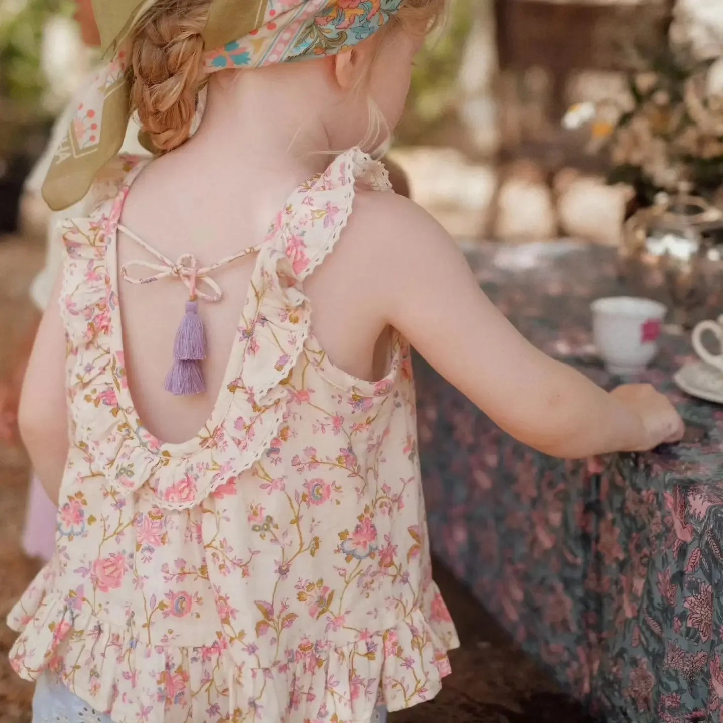 Elizabeth New Girls Suspender T-shirt Children's Lace - GuGuTon baby store - Baby Fashion - Toddlers Outfits - Babies Outfits - Toddler Clothes - Kids Clothing - Newborn Clothes - Newborn Wear - Kids Wear - Trending Clothes - Trending Outfits - Fall Fashion - Winter Fashion - Girls Clothes - Boys Clothes - Babies Wear - Kids Accessories - KidsWear - Summer Clothes - Summer Fashion - Summer Trend - Falls Sweaters - Tops - Bottom - Jeans - Blouse - Dresses - Newborn Dresses - Toys