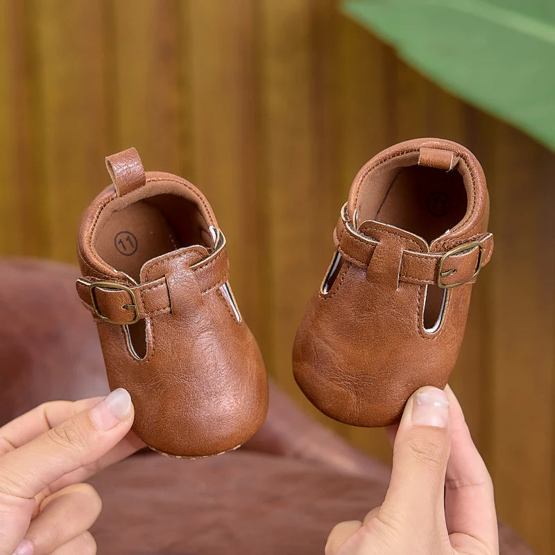 0-1 Year Old Baby Girl Flat Shoes, Spring, Autumn, and Summer 0-6-12 Months Soft-Soled Fashionable Solid Color Pu Hollow-Out Baby Girl Walking Shoes, Suitable for Daily Indoor and Outdoor Use