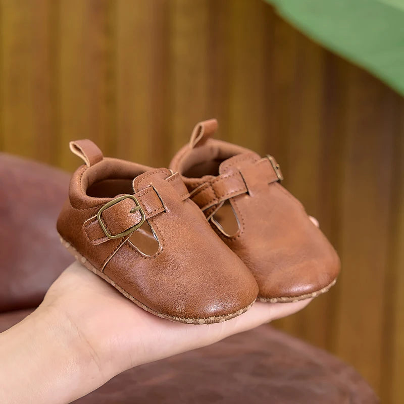 0-1 Year Old Baby Girl Flat Shoes, Spring, Autumn, and Summer 0-6-12 Months Soft-Soled Fashionable Solid Color Pu Hollow-Out Baby Girl Walking Shoes, Suitable for Daily Indoor and Outdoor Use
