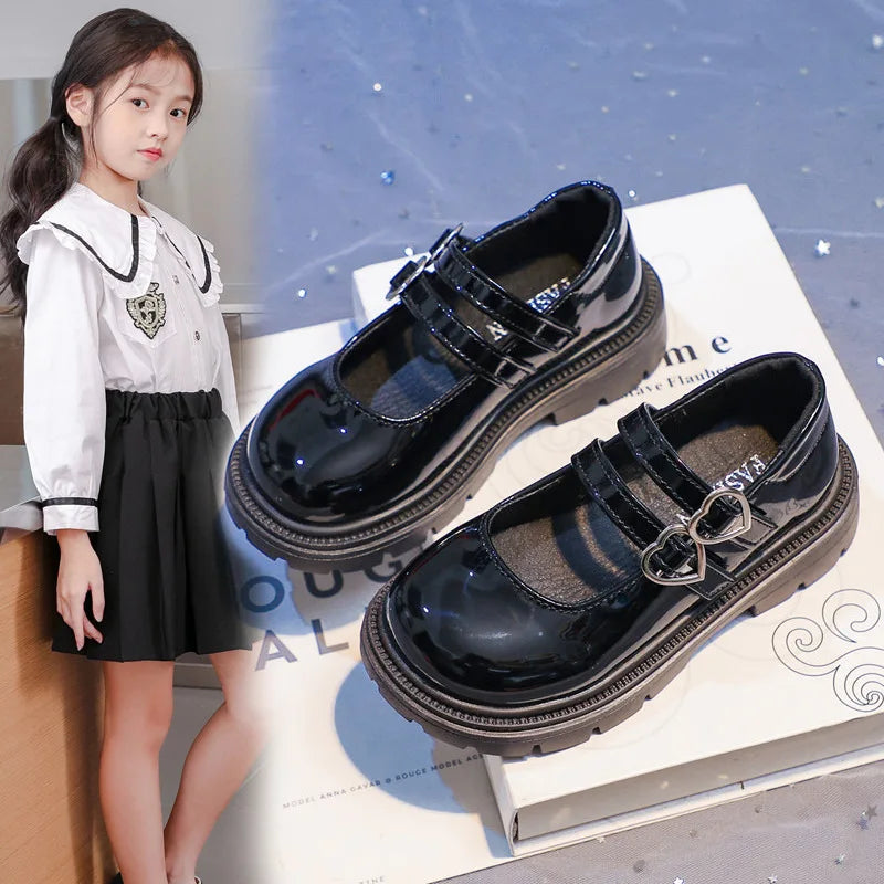 Fashion Girls Shoe 2025 Winter New Girls Soft Soled Loafers Retro Flat Versatile Girl Board Shoe