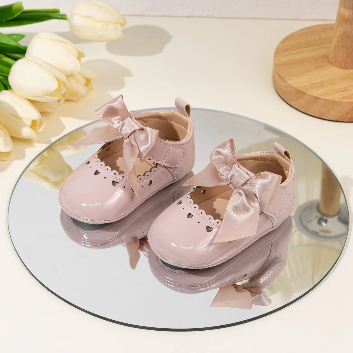 Newborn Baby Girl Shoes Soft Sole Infant Toddler Mary Jane Flats Princess Bowknot Patent Leather Dress Shoes Wedding Party Gift