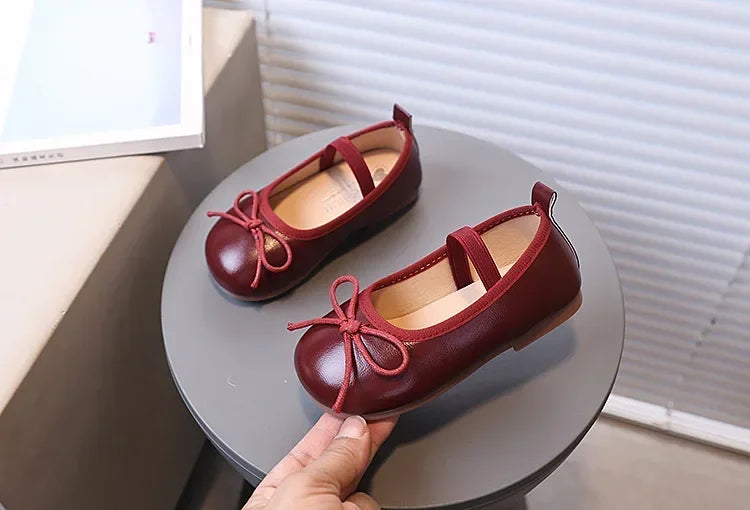 Girls Dance Shoes Round Toes Simple Bow Kids Leather Shoes Slip-on Soild Color Versatile 2025 Brand New Children Flats MaryJanes