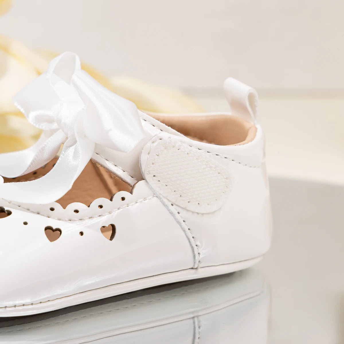 Newborn Baby Girl Shoes Soft Sole Infant Toddler Mary Jane Flats Princess Bowknot Patent Leather Dress Shoes Wedding Party Gift