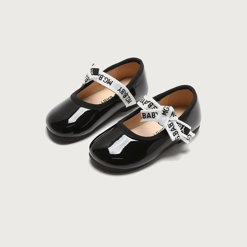 Princess Leather Shoes for Girls Mary Jane - GuGuTon baby store - Baby Fashion - Toddlers Outfits - Babies Outfits - Toddler Clothes - Kids Clothing - Newborn Clothes - Newborn Wear - Kids Wear - Trending Clothes - Trending Outfits - Fall Fashion - Winter Fashion - Girls Clothes - Boys Clothes - Babies Wear - Kids Accessories - KidsWear - Summer Clothes - Summer Fashion - Summer Trend - Falls Sweaters - Tops - Bottom - Jeans - Blouse - Dresses - Newborn Dresses - Toys