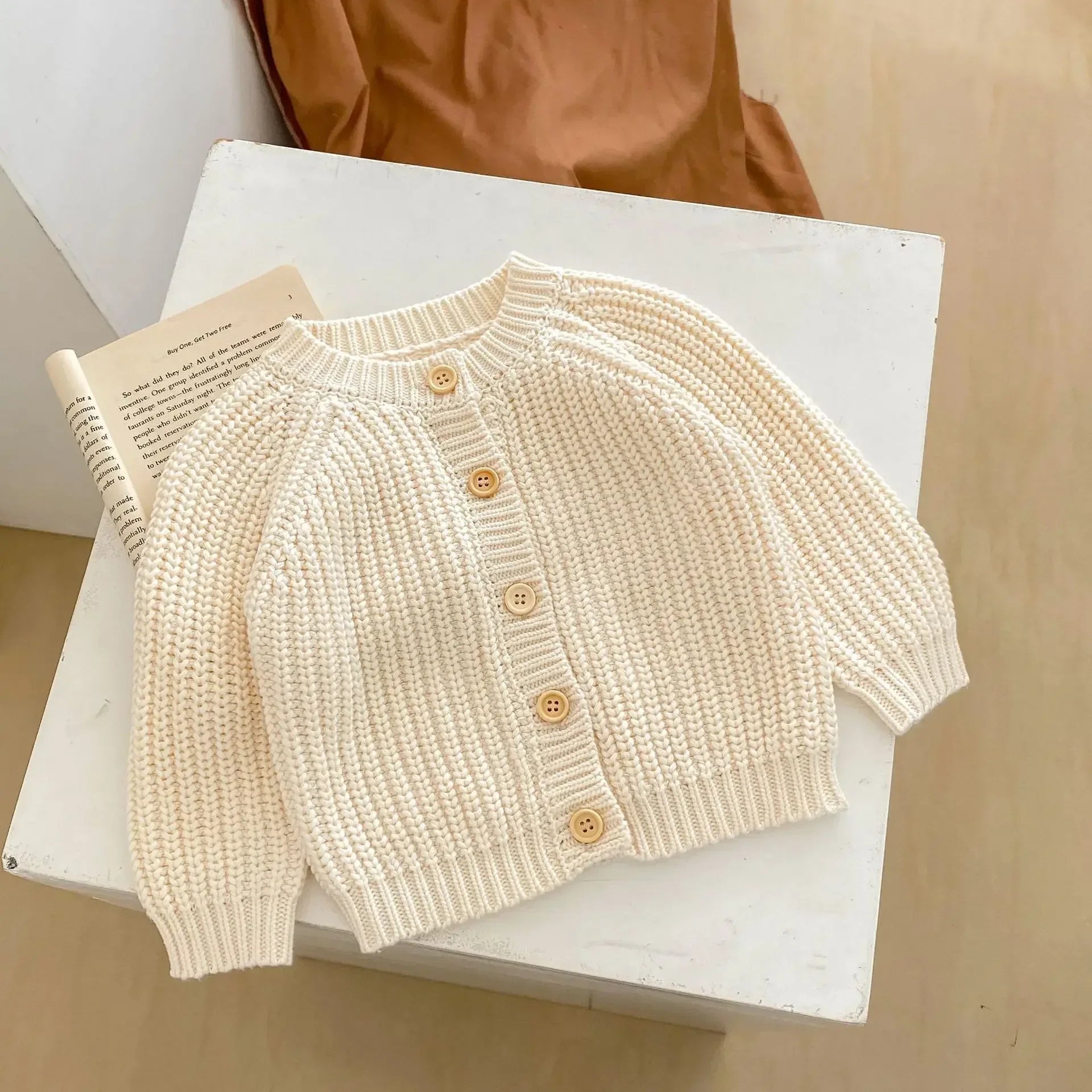 Gido Knitted Long-sleeved Coat Sweater - GuGuTon baby store - Baby Fashion - Toddlers Outfits - Babies Outfits - Toddler Clothes - Kids Clothing - Newborn Clothes - Newborn Wear - Kids Wear - Trending Clothes - Trending Outfits - Fall Fashion - Winter Fashion - Girls Clothes - Boys Clothes - Babies Wear - Kids Accessories - KidsWear - Summer Clothes - Summer Fashion - Summer Trend - Falls Sweaters - Tops - Bottom - Jeans - Blouse - Dresses - Newborn Dresses - Toys