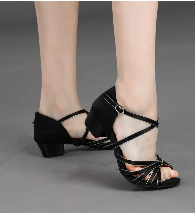 Girls Latin Dance Shoes Low Heel Soft Sole Beginner Kids Ballroom Practice Training Stage Girls Performance Dancing Footwear