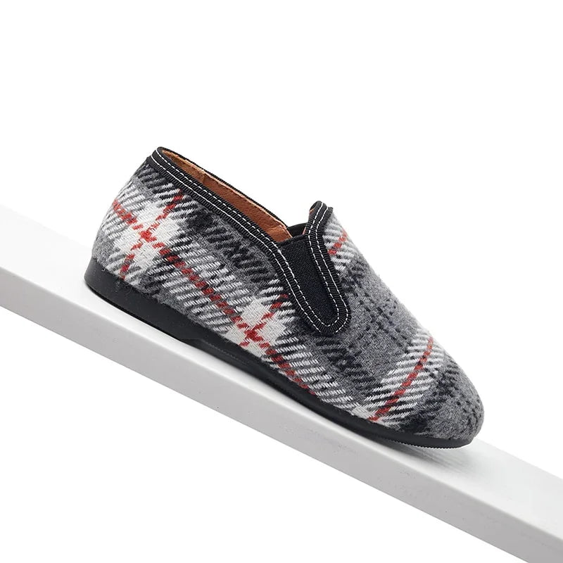 Boys Loafers Slip On Shoes Elastic White Grey Plaid - GuGuTon baby store - Baby Fashion - Toddlers Outfits - Babies Outfits - Toddler Clothes - Kids Clothing - Newborn Clothes - Newborn Wear - Kids Wear - Trending Clothes - Trending Outfits - Fall Fashion - Winter Fashion - Girls Clothes - Boys Clothes - Babies Wear - Kids Accessories - KidsWear - Summer Clothes - Summer Fashion - Summer Trend - Falls Sweaters - Tops - Bottom - Jeans - Blouse - Dresses - Newborn Dresses - Toys