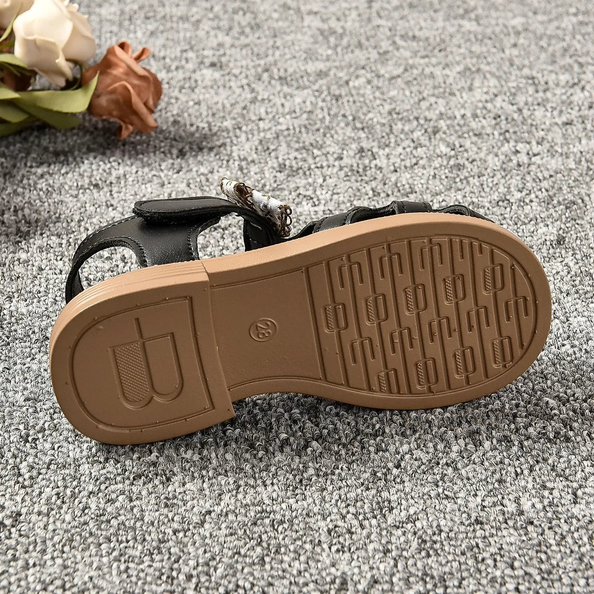 Girls' Shoes, Children's Princess Baotou Sandals, 2026 New Summer Style, Small Girls' Elegant Soft soled Summer Shoes