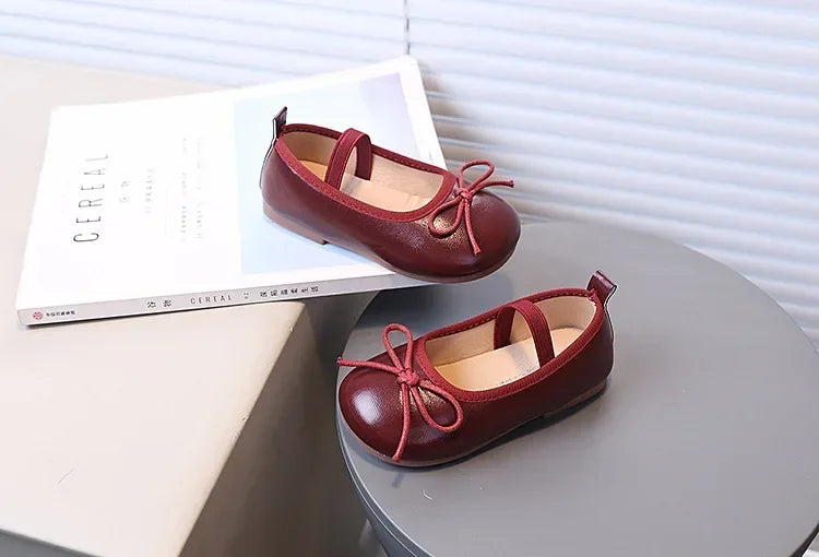 Girls Dance Shoes Round Toes Simple Bow Kids Leather Shoes Slip-on Soild Color Versatile 2025 Brand New Children Flats MaryJanes