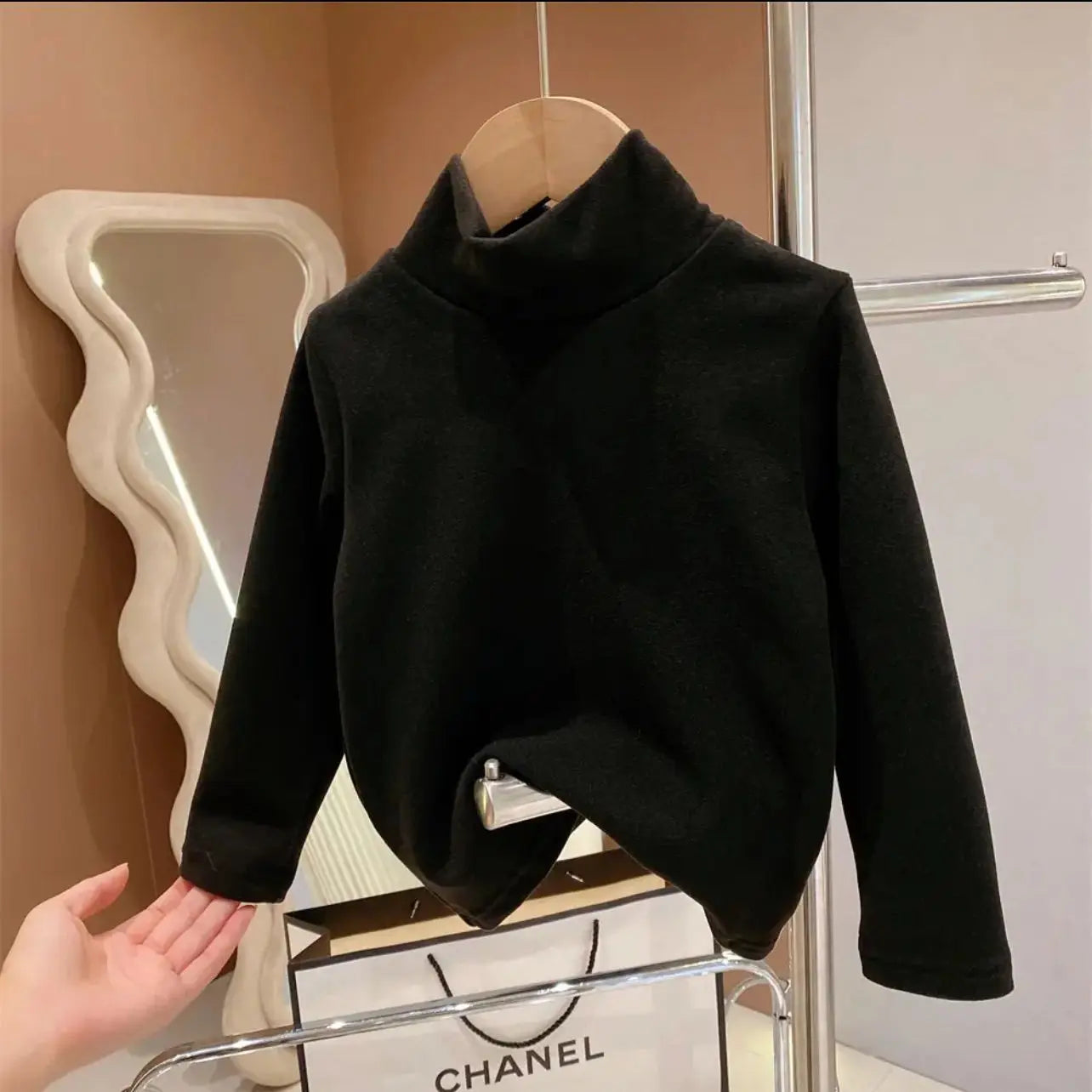 Tory Made Velvet Inner Solid Color Tops