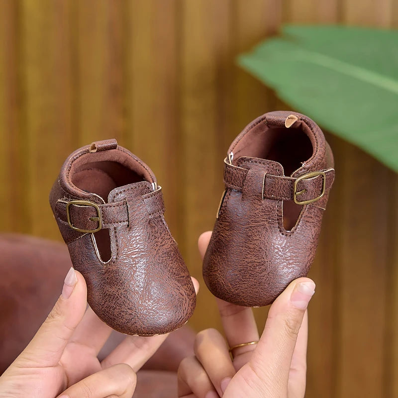 0-1 Year Old Baby Girl Flat Shoes, Spring, Autumn, and Summer 0-6-12 Months Soft-Soled Fashionable Solid Color Pu Hollow-Out Baby Girl Walking Shoes, Suitable for Daily Indoor and Outdoor Use