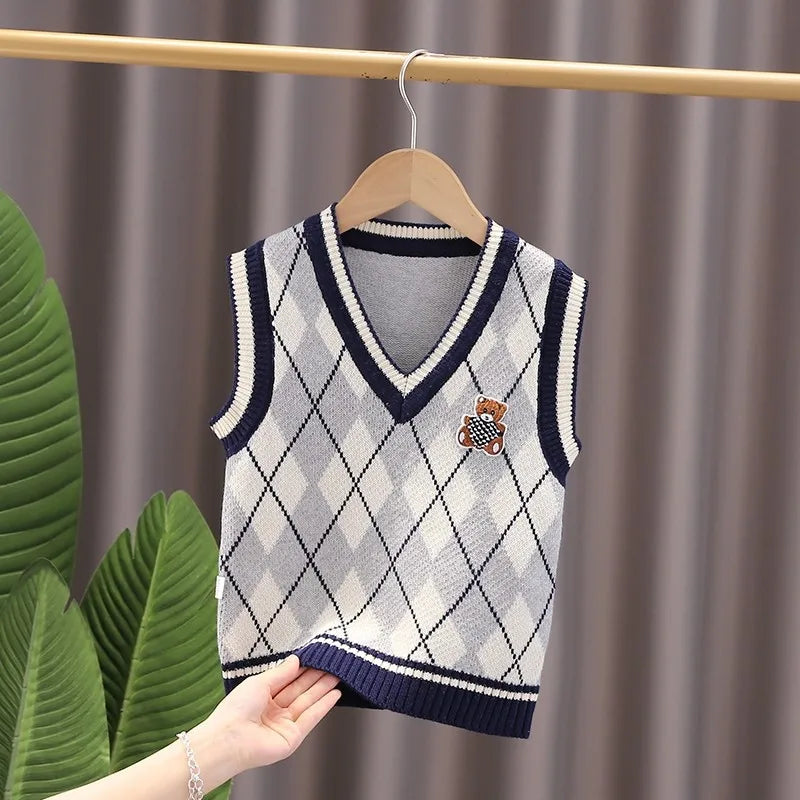 Oscar Fashionable Diamond Design Knitted Sweater - GuGuTon baby store - Baby Fashion - Toddlers Outfits - Babies Outfits - Toddler Clothes - Kids Clothing - Newborn Clothes - Newborn Wear - Kids Wear - Trending Clothes - Trending Outfits - Fall Fashion - Winter Fashion - Girls Clothes - Boys Clothes - Babies Wear - Kids Accessories - KidsWear - Summer Clothes - Summer Fashion - Summer Trend - Falls Sweaters - Tops - Bottom - Jeans - Blouse - Dresses - Newborn Dresses - Toys