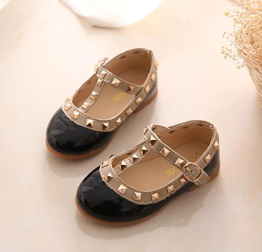 2024 New Girls Sandals Rivets Single Shoes Kids Leather Shoes Children Nude Sandal Toddler Girls Princess Flat Dance Shoes