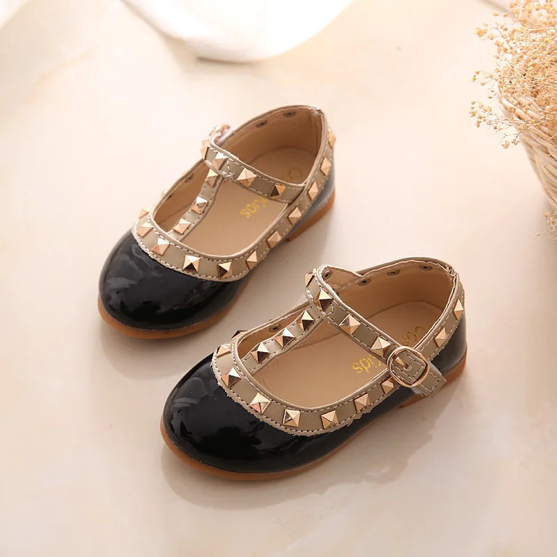 2024 New Girls Sandals Rivets Single Shoes Kids Leather Shoes Children Nude Sandal Toddler Girls Princess Flat Dance Shoes