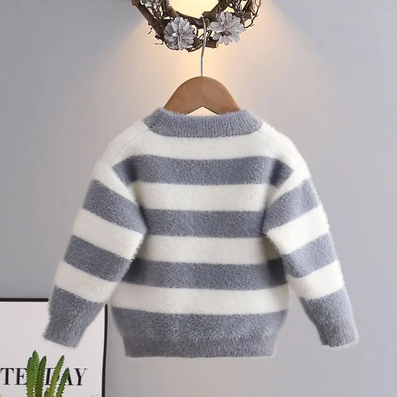 Gerald Winter New Fashion Warm Sweater - GuGuTon baby store - Baby Fashion - Toddlers Outfits - Babies Outfits - Toddler Clothes - Kids Clothing - Newborn Clothes - Newborn Wear - Kids Wear - Trending Clothes - Trending Outfits - Fall Fashion - Winter Fashion - Girls Clothes - Boys Clothes - Babies Wear - Kids Accessories - KidsWear - Summer Clothes - Summer Fashion - Summer Trend - Falls Sweaters - Tops - Bottom - Jeans - Blouse - Dresses - Newborn Dresses - Toys