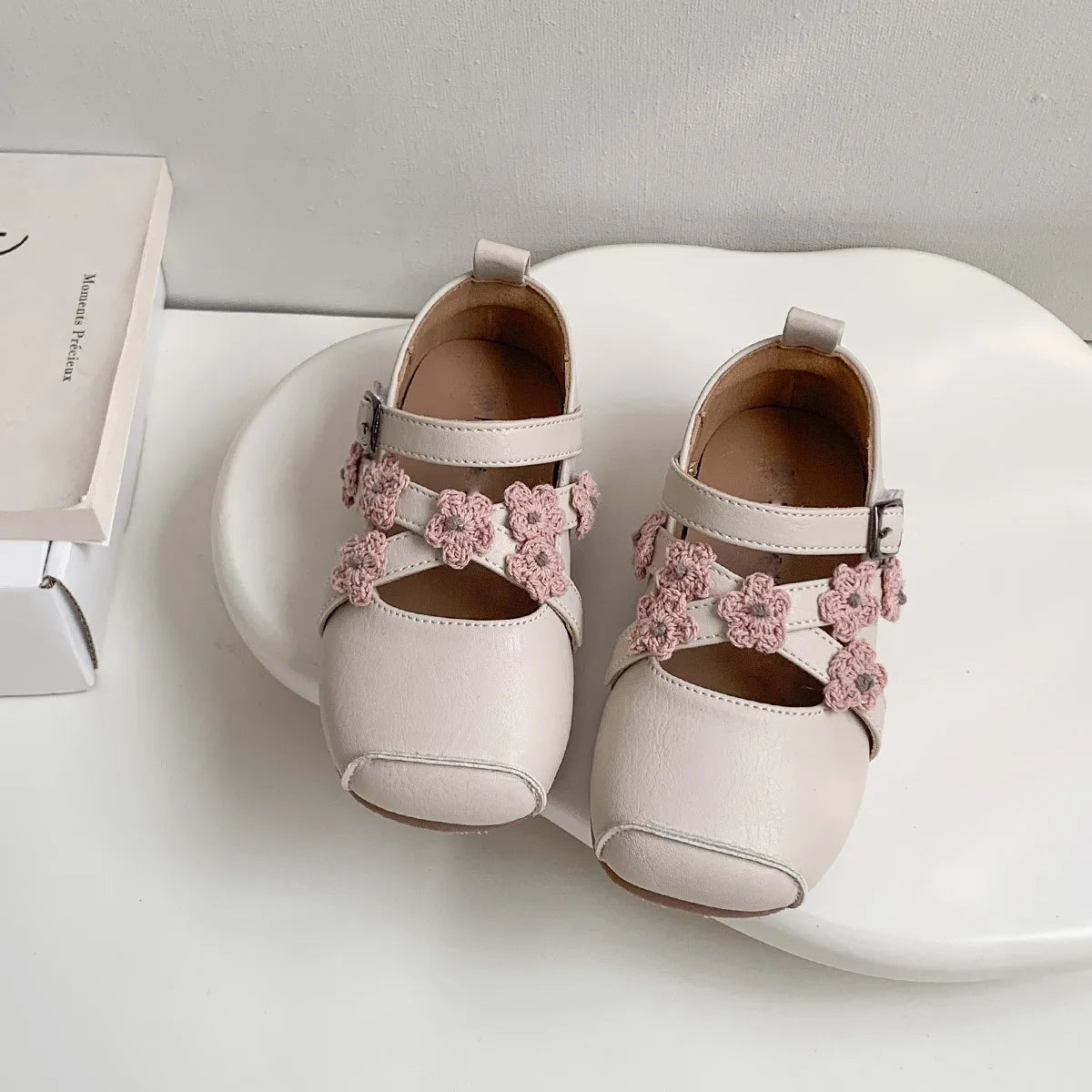 Girls Shoes New Spring Square Toe One-line Buckle Buckle Decoration Shoes Mori Girl Style Outdoor Daily Flat Children Zapatos De