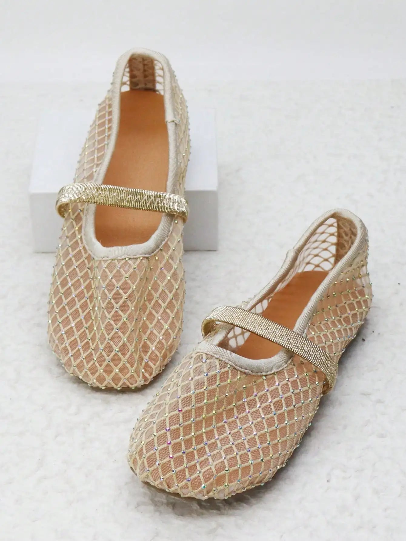 Mesh Breathable Surface with Random Irregular Shiny Diamond Pattern Elastic Strap