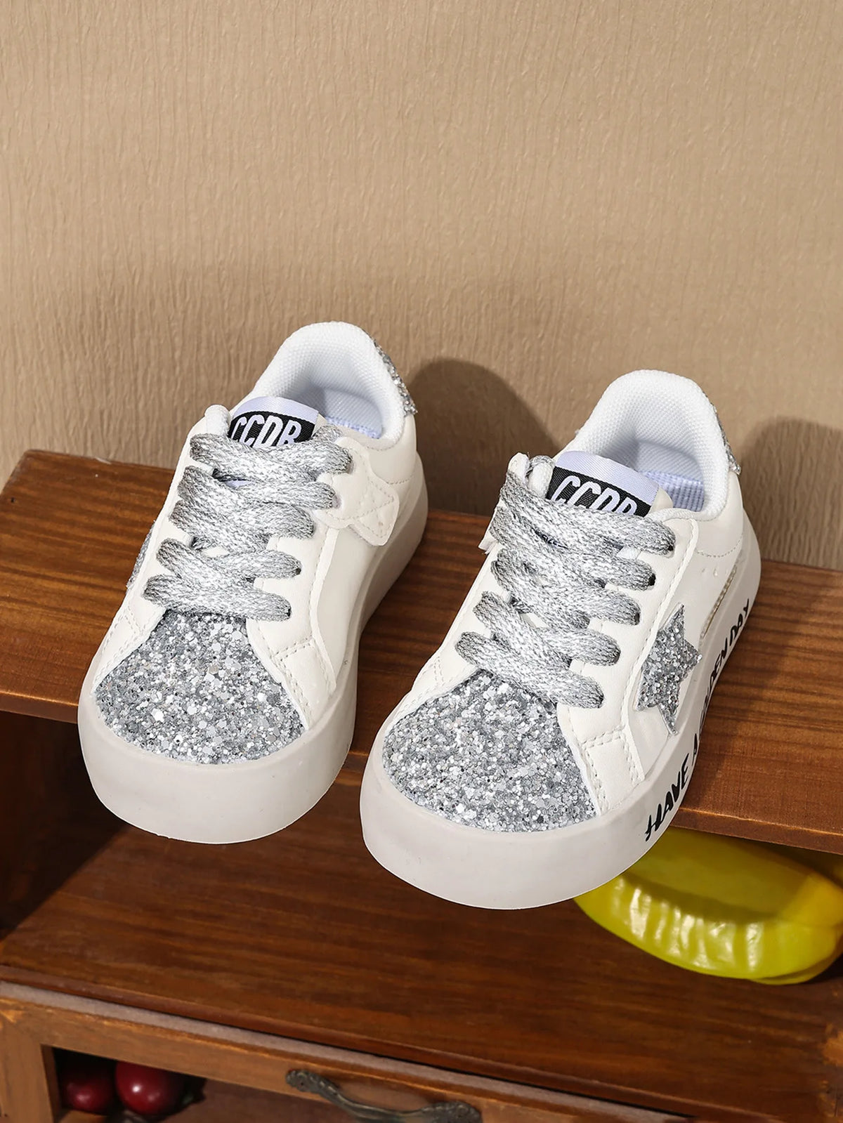 Fashionable Girls Sneakers Parent-child Summer Sports Shoes Student Casual Non-slip Shoes Children's Trendy Star Sequined Shoes