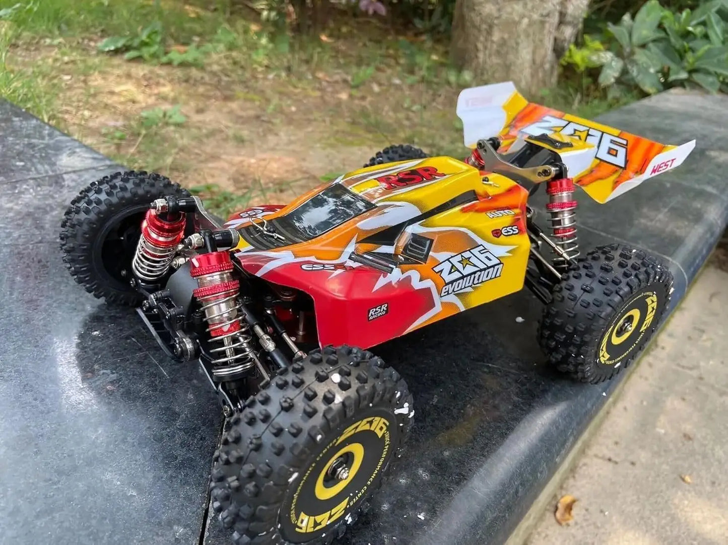 Large 1:12 brushless motor with lighting, high-speed 75km/h remote control, competitive off-road racing, 4-wheel drive, fast car