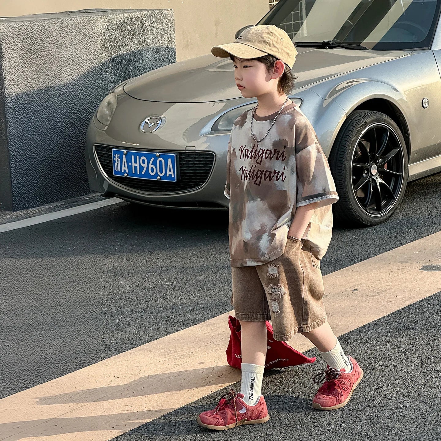 Jassiel Trendy Brand Short Sleeved Tees - GuGuTon baby store - Baby Fashion - Toddlers Outfits - Babies Outfits - Toddler Clothes - Kids Clothing - Newborn Clothes - Newborn Wear - Kids Wear - Trending Clothes - Trending Outfits - Fall Fashion - Winter Fashion - Girls Clothes - Boys Clothes - Babies Wear - Kids Accessories - KidsWear - Summer Clothes - Summer Fashion - Summer Trend - Falls Sweaters - Tops - Bottom - Jeans - Blouse - Dresses - Newborn Dresses - Toys