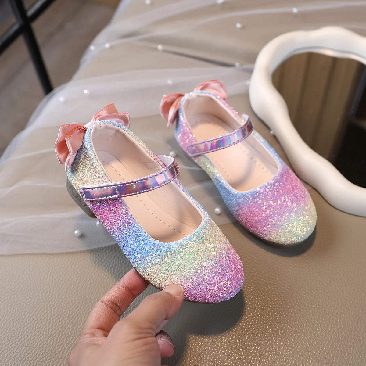 2026 Girl Shoes Spring New Girls Soft Sole Leather Shoes Rainbow Sequins Dress Princess Shoes Kids Shoe Mary Jane Shoes