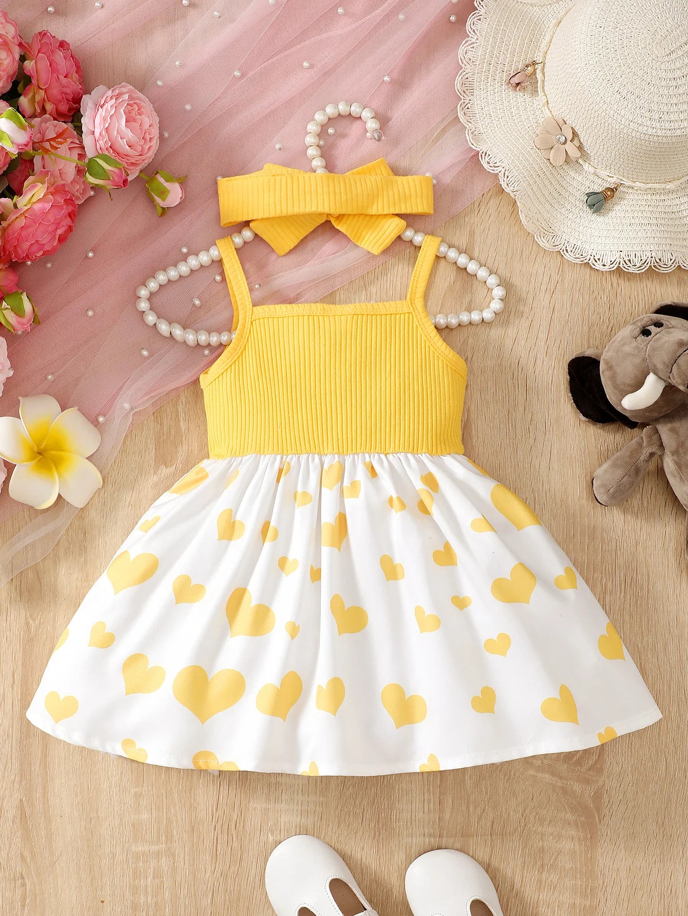 Fashionable baby girl summer trend cute heart with cartoon elephant suspender dress