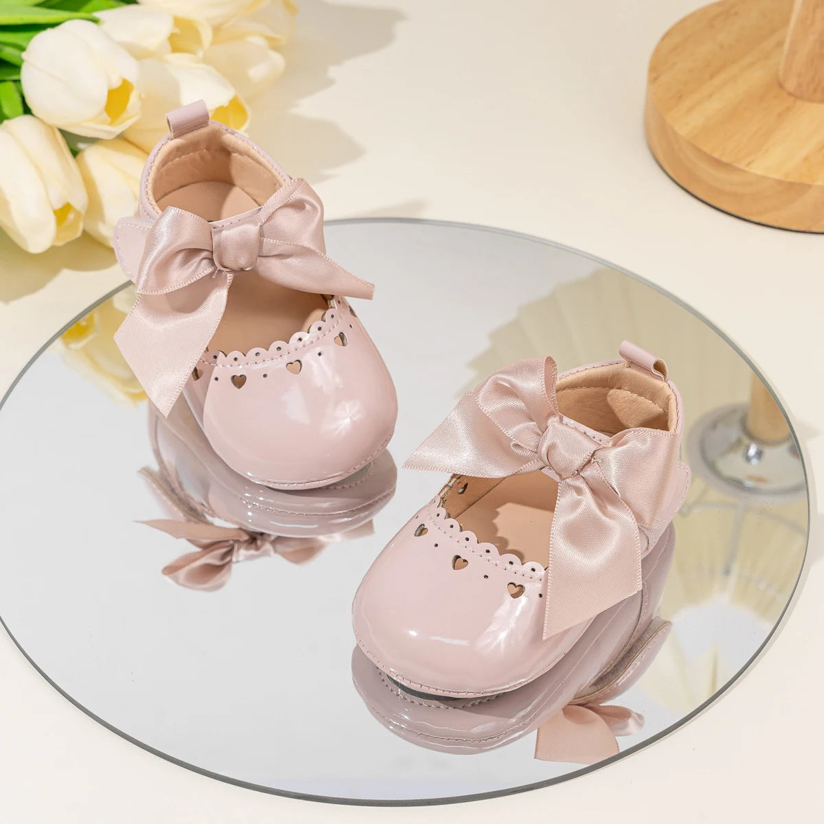Newborn Baby Girl Shoes Soft Sole Infant Toddler Mary Jane Flats Princess Bowknot Patent Leather Dress Shoes Wedding Party Gift