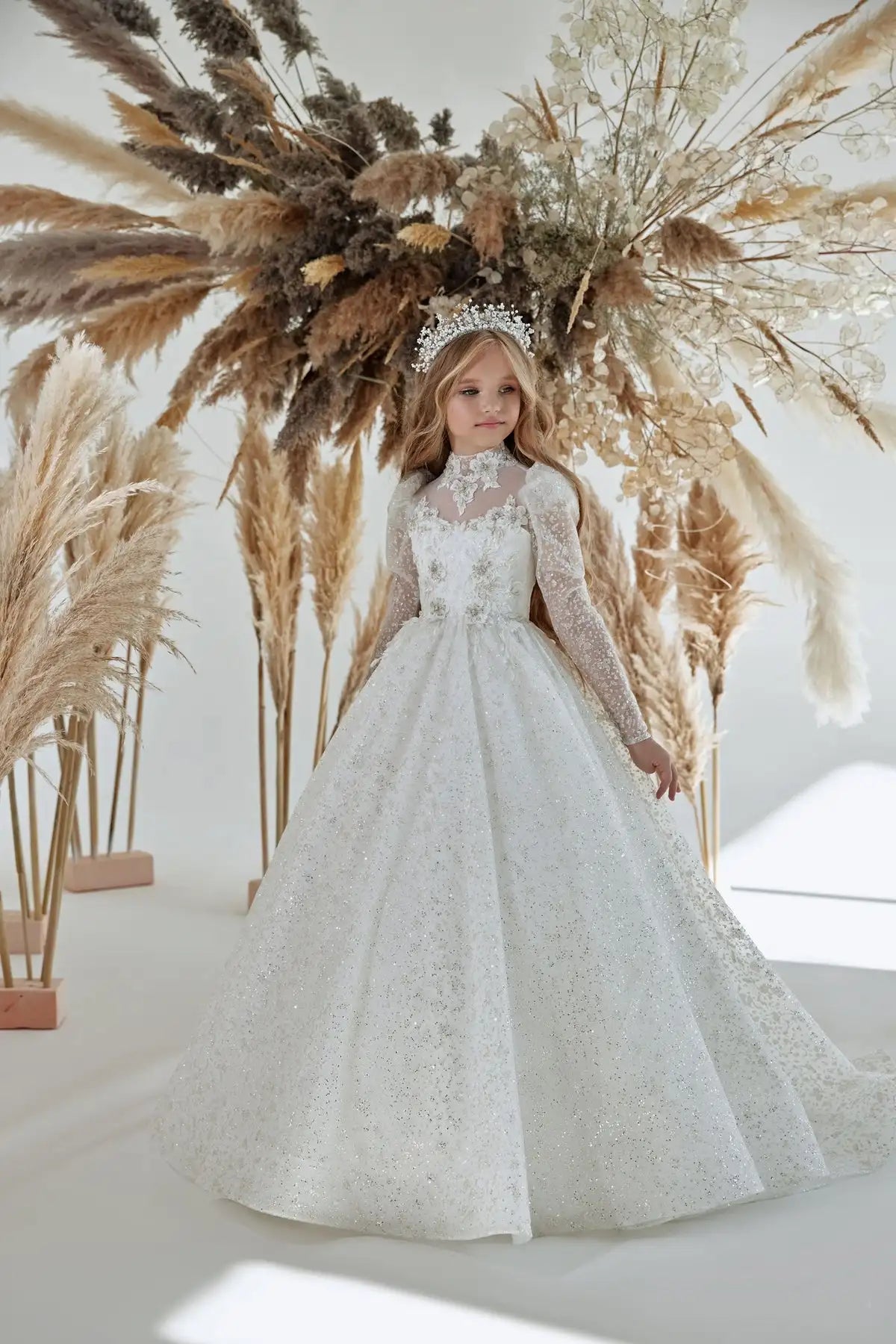 White Elegant Princess Flowers Girl Dress with Belt Lace Embroidery