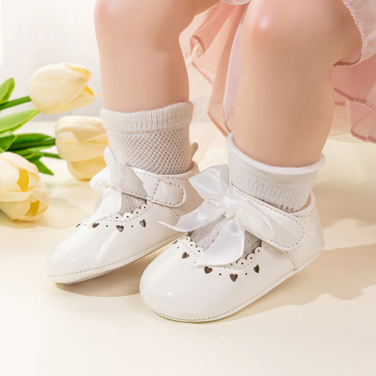 Newborn Baby Girl Shoes Soft Sole Infant Toddler Mary Jane Flats Princess Bowknot Patent Leather Dress Shoes Wedding Party Gift