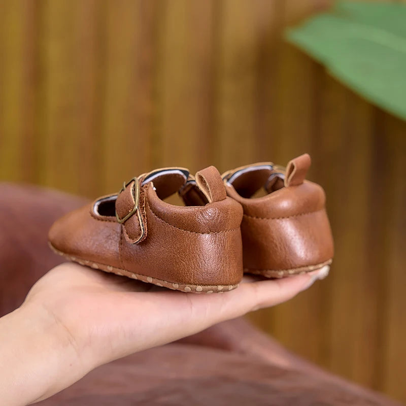 0-1 Year Old Baby Girl Flat Shoes, Spring, Autumn, and Summer 0-6-12 Months Soft-Soled Fashionable Solid Color Pu Hollow-Out Baby Girl Walking Shoes, Suitable for Daily Indoor and Outdoor Use