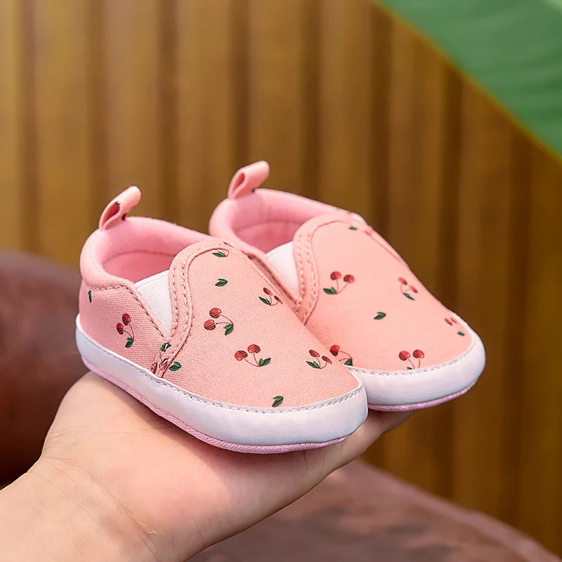 Baby Boy and Girl Toddler Shoes for Spring, Summer, and Autumn. Newborn Flat Shoes for 0-1 Year Olds, Soft-Soled Slip-Ons with Cute Fruit Patterns, Suitable for Both Indoor and Outdoor Use