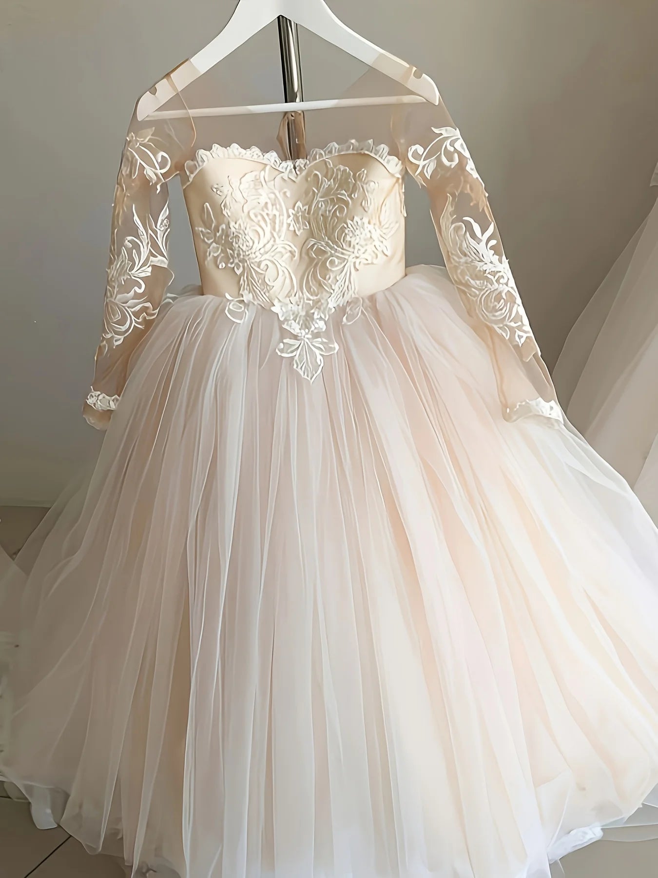 Flower Girl Dress for Holidays - Lace Long-Sleeved Gown