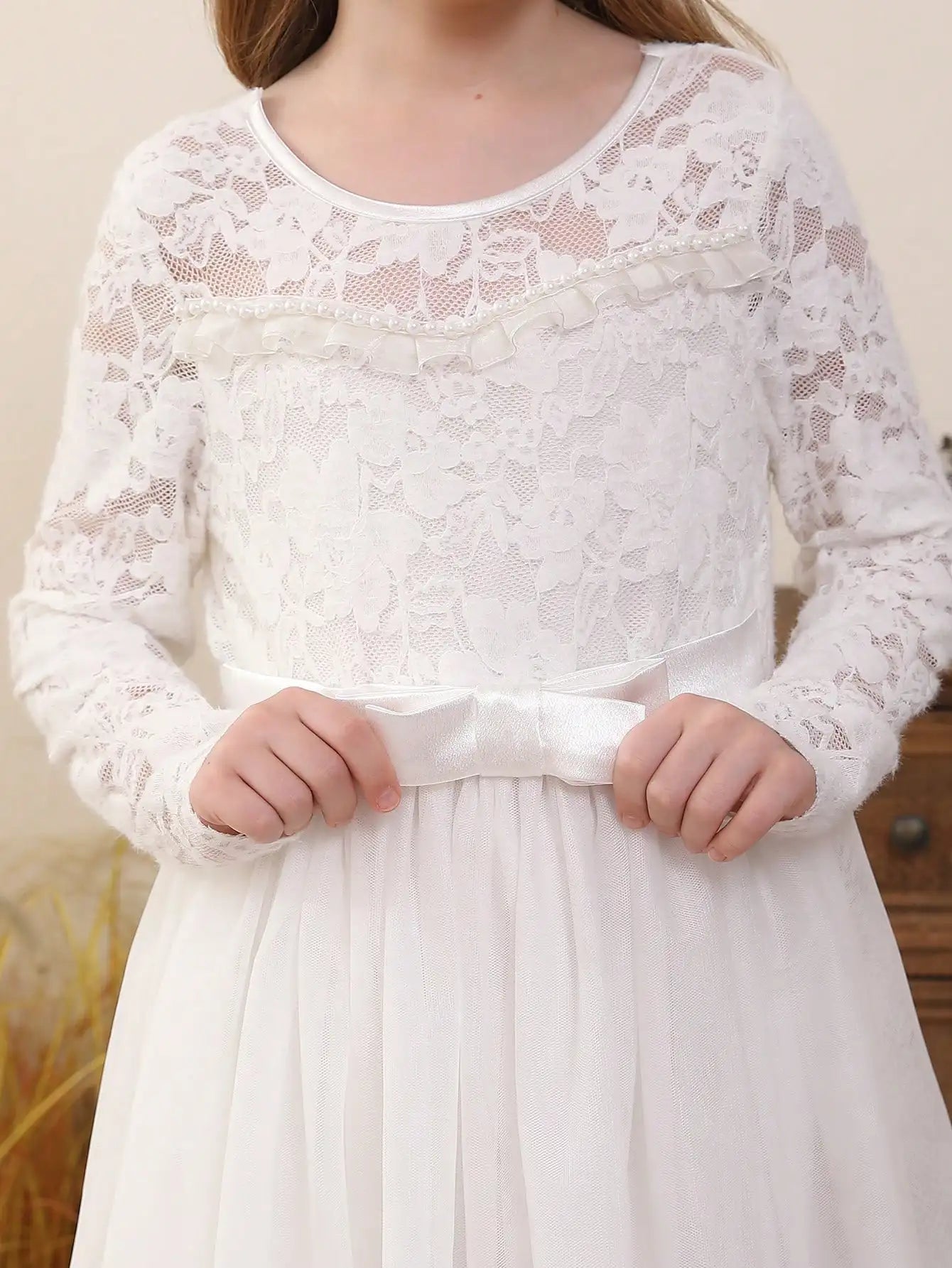 Spring And Summer New Girls' Long Sleeved Embroidered Dress With White Mesh
