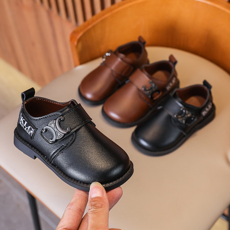 Baby Boys Casual Shoes Flats Kids Leather - GuGuTon baby store - Baby Fashion - Toddlers Outfits - Babies Outfits - Toddler Clothes - Kids Clothing - Newborn Clothes - Newborn Wear - Kids Wear - Trending Clothes - Trending Outfits - Fall Fashion - Winter Fashion - Girls Clothes - Boys Clothes - Babies Wear - Kids Accessories - KidsWear - Summer Clothes - Summer Fashion - Summer Trend - Falls Sweaters - Tops - Bottom - Jeans - Blouse - Dresses - Newborn Dresses - Toys