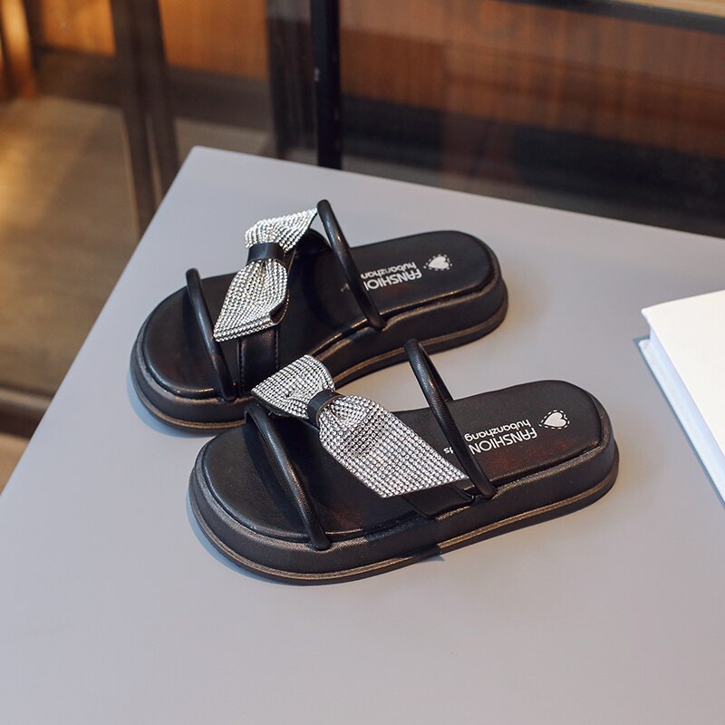 Unique Girls Children Casual Shoes Simple Sandals - GuGuTon baby store - Baby Fashion - Toddlers Outfits - Babies Outfits - Toddler Clothes - Kids Clothing - Newborn Clothes - Newborn Wear - Kids Wear - Trending Clothes - Trending Outfits - Fall Fashion - Winter Fashion - Girls Clothes - Boys Clothes - Babies Wear - Kids Accessories - KidsWear - Summer Clothes - Summer Fashion - Summer Trend - Falls Sweaters - Tops - Bottom - Jeans - Blouse - Dresses - Newborn Dresses - Toys