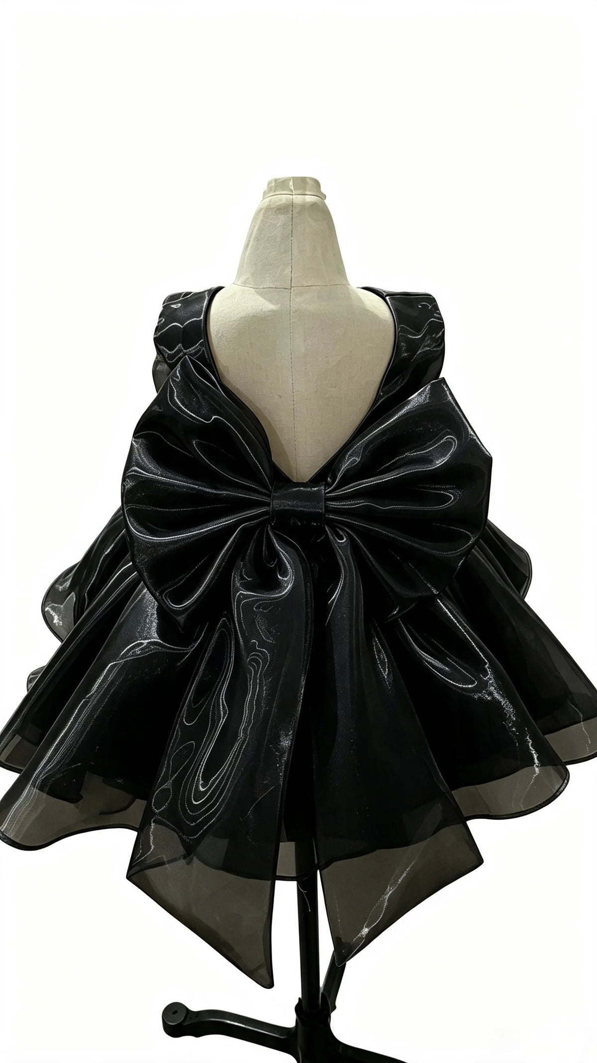 Baby Girl Satin Flower Girl Dress Low Back Thin Straps Bow Luxury Princess Gown Toddler 1st Birthday Baptism Wedding Party Dress