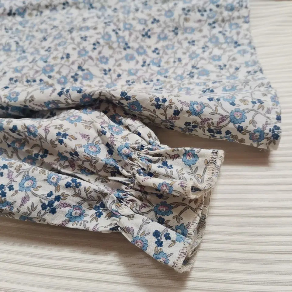 Ursula Cute Floral Print Long Sleeve Tops